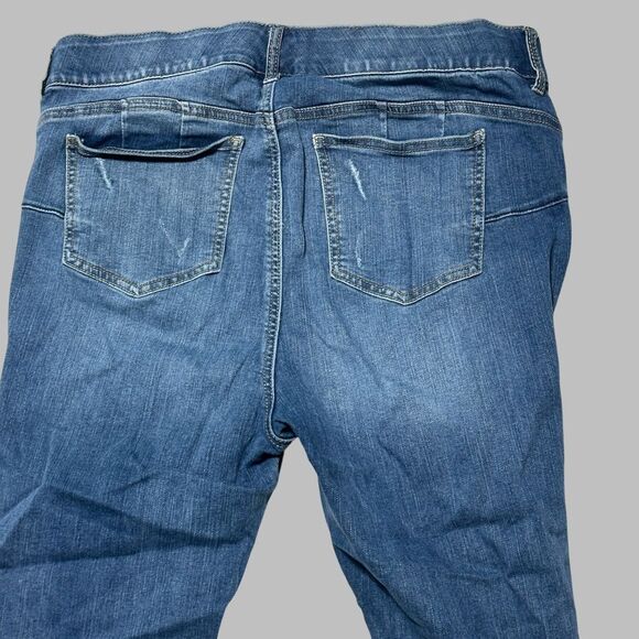 Torrid Womens Bombshell Skinny Jeans Size 18 SHORT Blue Distressed Medium Wash‎ - Picture 8 of 11